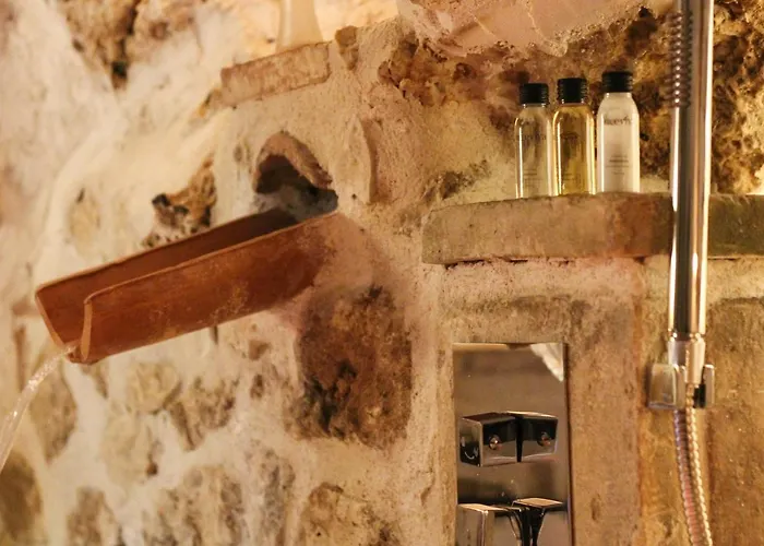 Santo's House Luxury - Idromassaggio E Doccia Emozionale